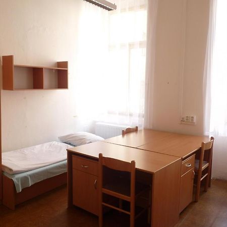 Ats Hostel Jednota Prague Exterior photo